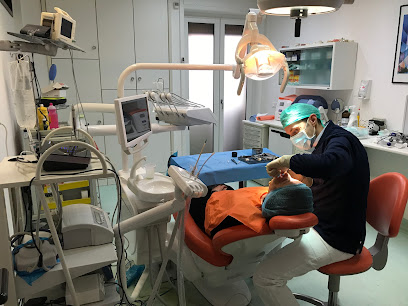 Dr. Mario Caggiano Dentista, Odontoiatria Estetica